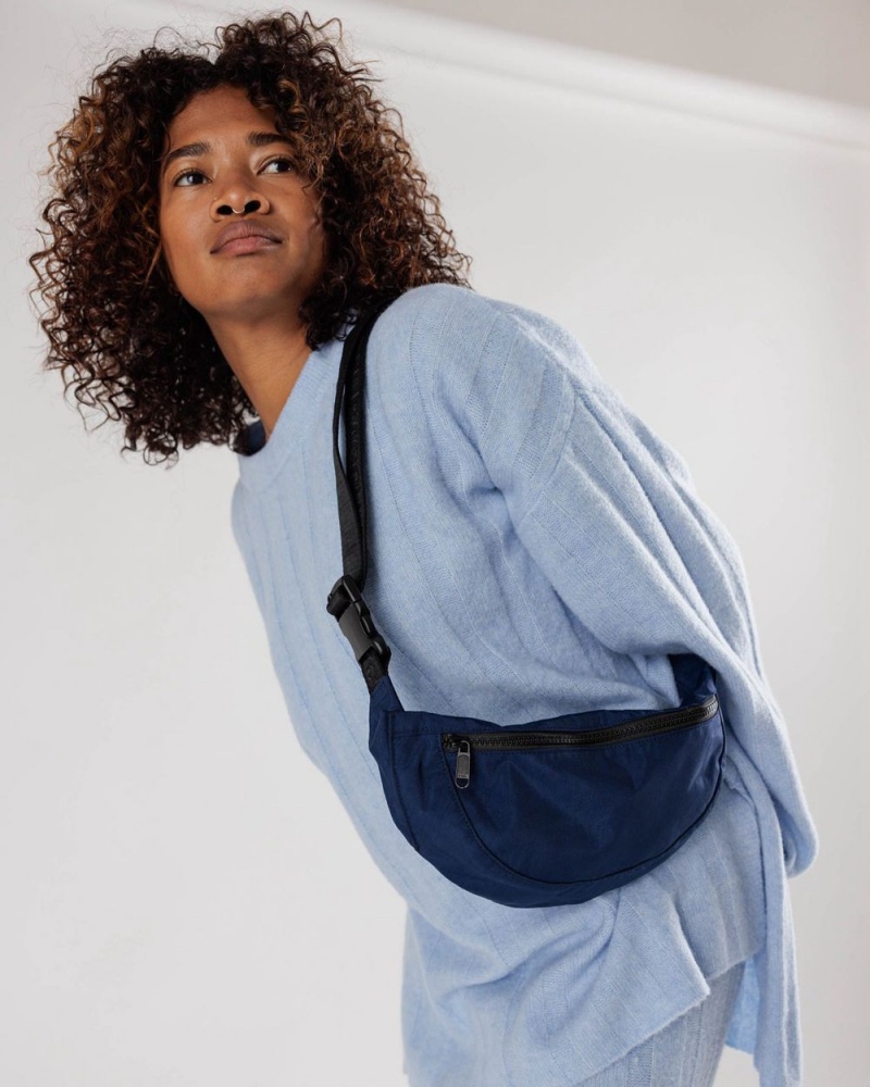 Baggu Crescent Fanny Pack Crossbody Bags Navy | 3670-XSRKJ